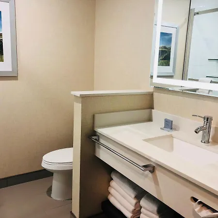 Hotel Wingate By Wyndham Kamloops Extérieur photo